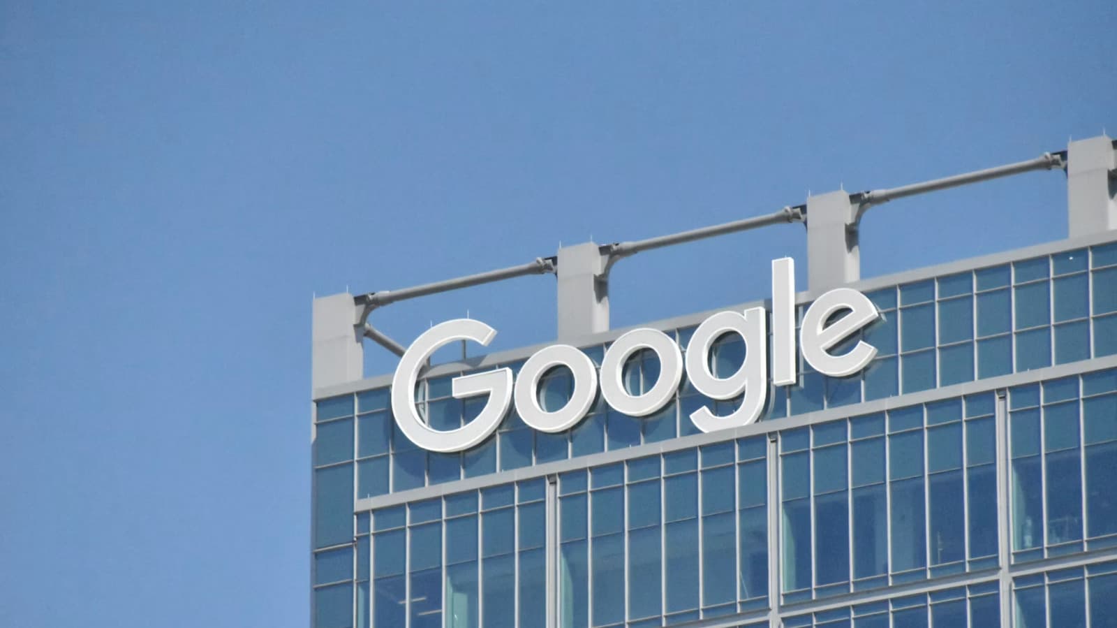 Google will now allow users to remove visible watermarks from AI content
